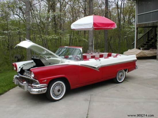 28 Ingenious Upcycling Ideas to Transform Old Cars into Stunning Features