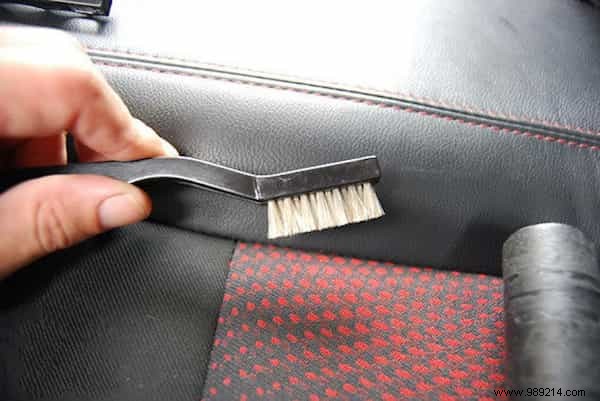 23 Expert Tips for a Spotless Car: Proven Cleaning Hacks from Auto Pros