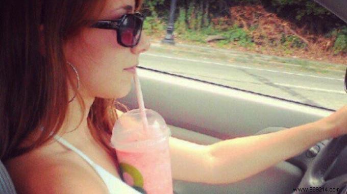 2 Ingenious DIY Drink Holders for Your Car – Free and Effective