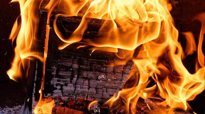 Revive a Dying Fire Like a Pro Scout: The Coarse Salt Trick That Always Works