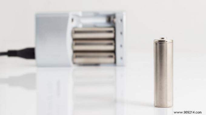 Apple Battery Charger: Save Money and Energy with This Smart Charger