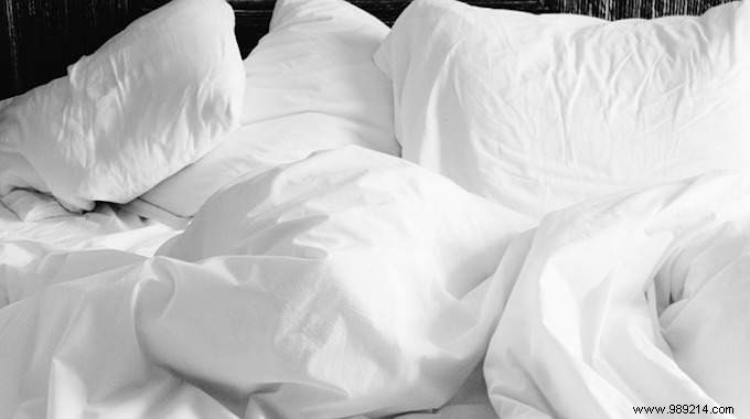 Stay Warm This Winter: Why an Electric Heated Blanket Saves on Bills