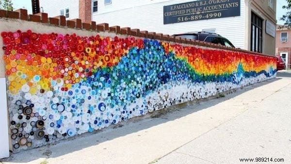 18 Ingenious Ways to Upcycle Plastic Bottles Into Useful Home and Garden Items