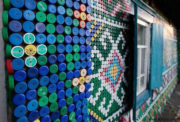 18 Ingenious Ways to Upcycle Plastic Bottles Into Useful Home and Garden Items