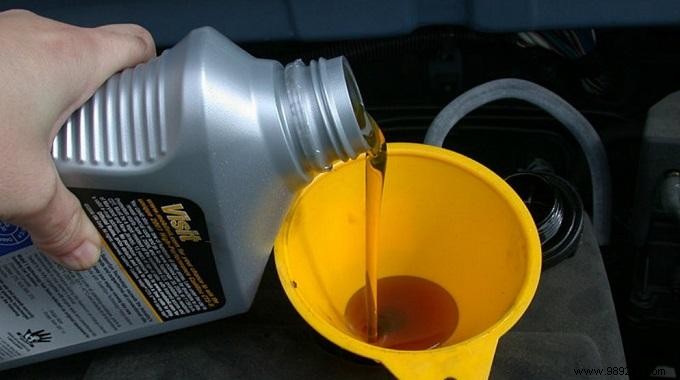 How to Recycle Used Motor Oil for Free: Simple, Eco-Friendly Guide