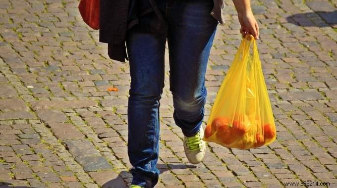 Shop Smarter: Why Eating Before Grocery Shopping Saves You Money and Regret