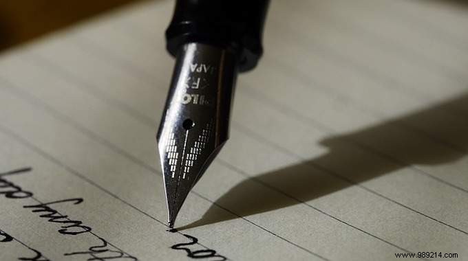 Versatile Removable Ink Reservoir for Standard Fountain Pens