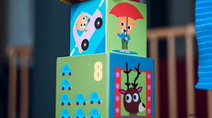 Smart Choice: Battery-Free Toys for Endless Kids  Fun and Real Savings