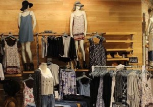 Expert Tips for Scoring Designer Clothes on a Budget Year-Round