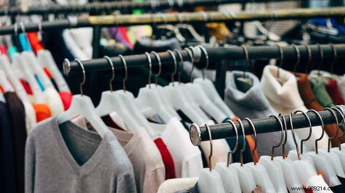 2 Proven Tips to Save Money on Clothes and Make Your Wardrobe Last Longer