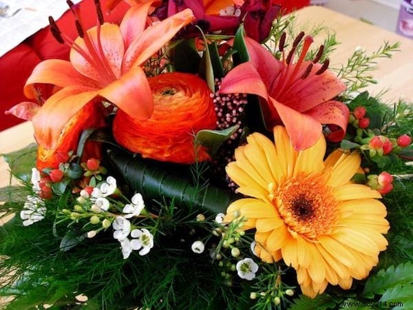 How to Score Affordable, Beautiful Flower Bouquets at the Supermarket