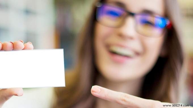 Smart Ways to Get Professional Business Cards Without Hidden Shipping Costs