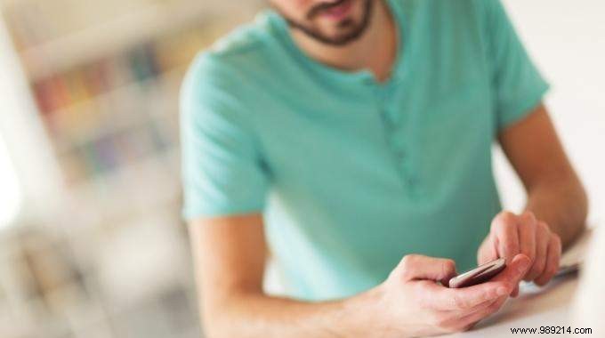 Why You Should Wait Before Switching to Free Mobile: Competitors Are Slashing Prices