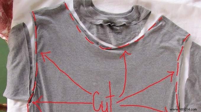 Transform an Old T-Shirt into a Stylish Asymmetrical Vest in Just 5 Minutes