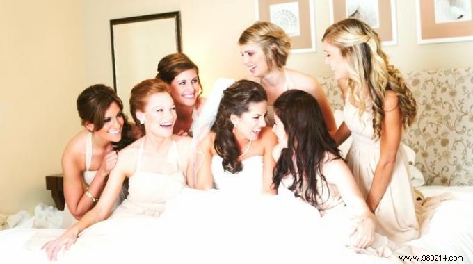 5 Expert Tips for a Stunning Wedding Dress on a Budget