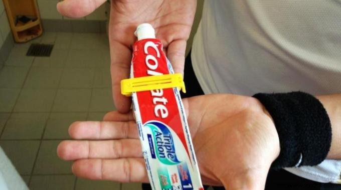 Simple Fix: Stop Toothpaste from Sinking to the Bottom of the Tube