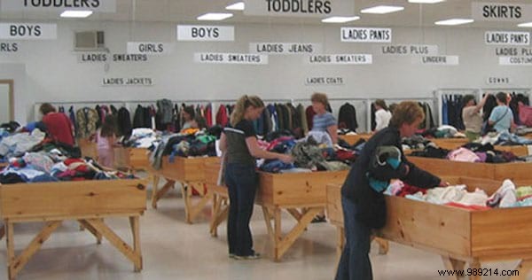 How to Sell Your Used Clothes at a Consignment Store and Earn Cash