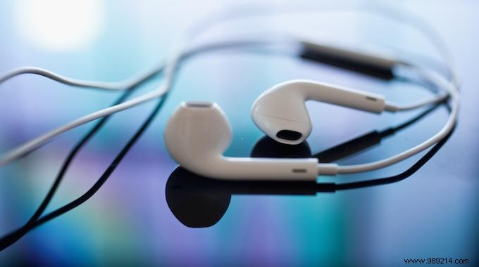 How to Get Free iPhone Headphone Replacements: Apple s 1-Year Warranty Secret