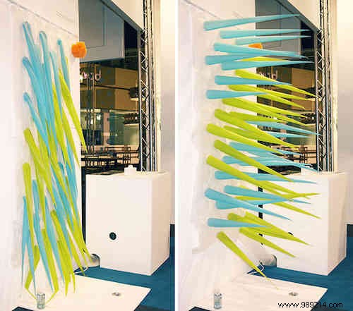 Innovative Shower Curtain Ends Your Shower in 4 Minutes to Conserve Water