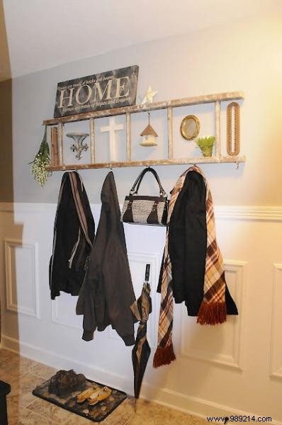 19 Ingenious Ways to Upcycle Old Ladders into Stylish Home Decor