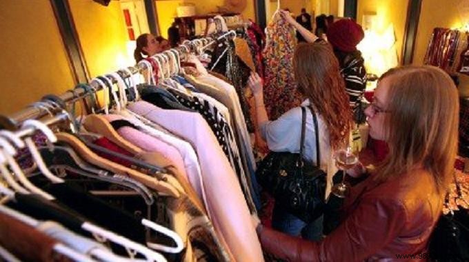 How I Refreshed My Wardrobe Swapping Clothes with Girlfriends – Saving €250 a Year