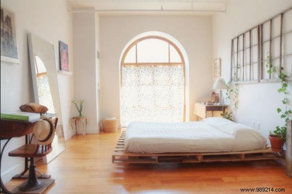 42 Genius DIY Wooden Pallet Projects: Upcycle into Furniture, Decor, and More