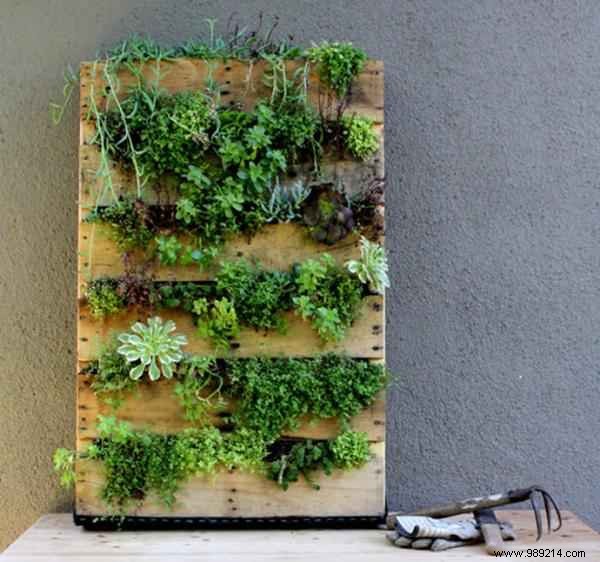 42 Genius DIY Wooden Pallet Projects: Upcycle into Furniture, Decor, and More