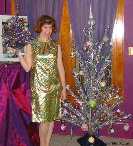 40 Nostalgic Christmas Photos from the 1950s: Relive Holiday Magic of Yesteryear