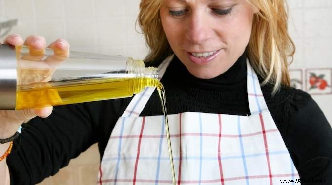 Remove Vinaigrette Stains from Clothes: My Proven Hack to Save €15 on Dry Cleaning