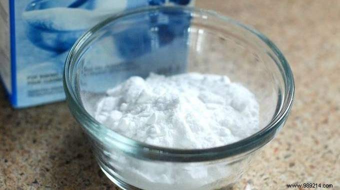 Sparkling Clean Baby Bibs: Effortless Stain Removal with Baking Powder