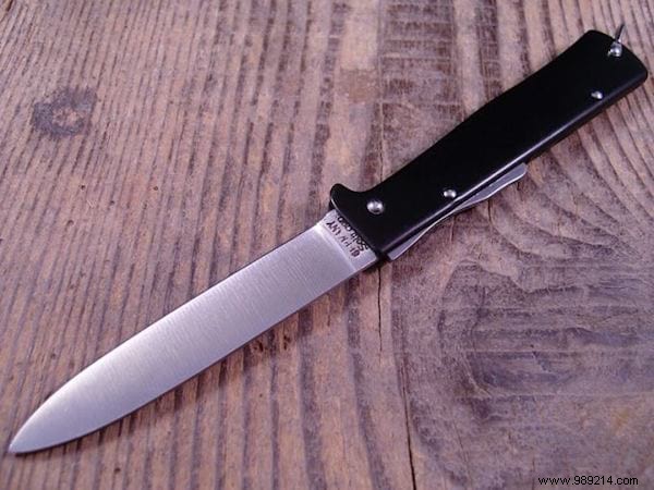 Expert Tip: How to Make Your Cut Flower Bouquet Last Weeks Longer