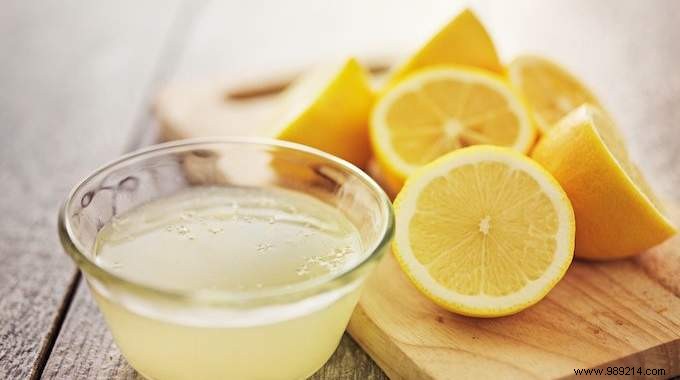 How to Clean Your Freezer Naturally with Lemon Juice: Simple & Effective