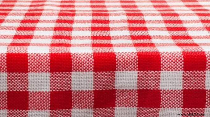 DIY Hanging Pebble Tablecloth Weights: Secure Your Outdoor Tablecloth in Style