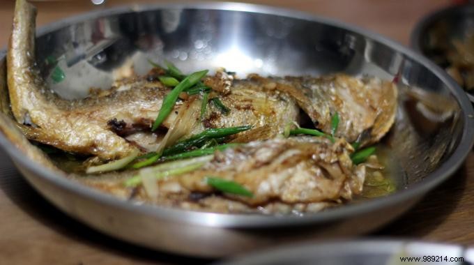 Eliminate Fishy Odors from Your Frying Pan with Tea: A Grandma-Approved Hack