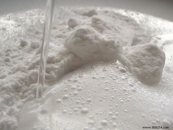 Struggling to Clean Narrow Vase Interiors? Baking Soda Makes It Effortless