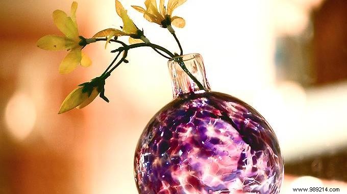 Struggling to Clean Narrow Vase Interiors? Baking Soda Makes It Effortless