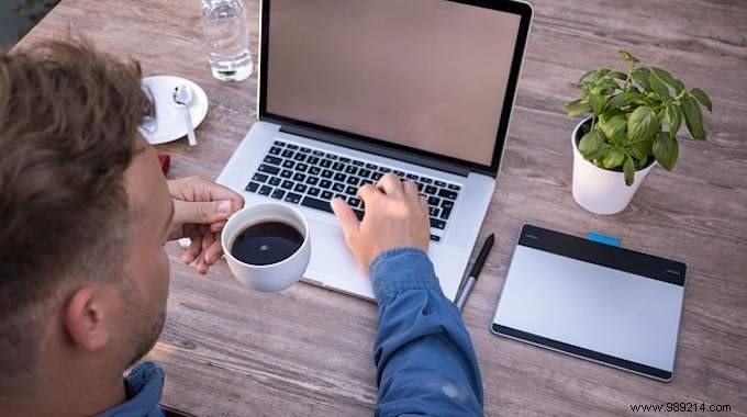 How to Remove Coffee Stains from Clothes: Proven Vinegar and Lemon Remedy