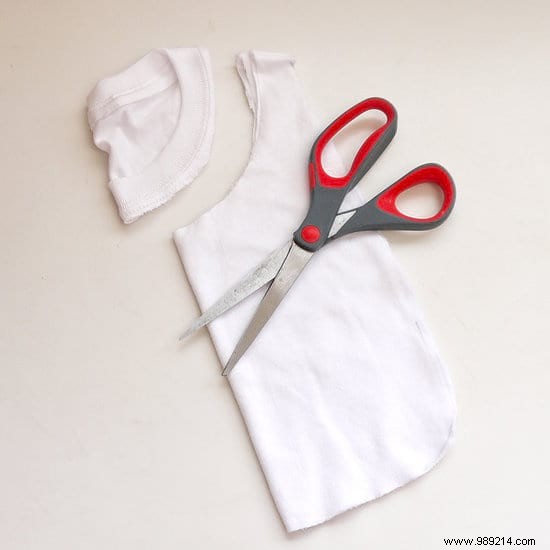 Turn Your Old T-Shirt into a Durable Eco-Friendly Tote Bag with Just 3 Simple Cuts