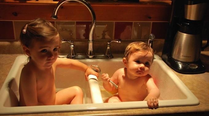 The Genius Sink Bath Hack: A Time-Saving Essential for New Parents