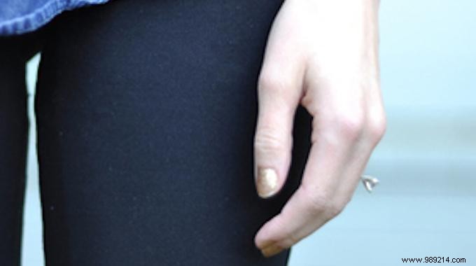 Remove Lint from Leggings in Minutes: Simple Razor and Tape Trick