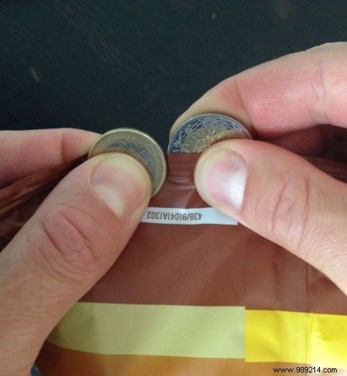 10 Expert Tips for Mess-Free Eating on the Go