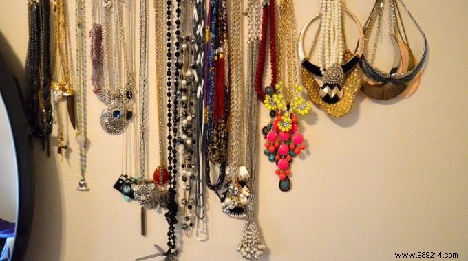 DIY Necklace Organizer: Elegant Cork Frame Storage Hack