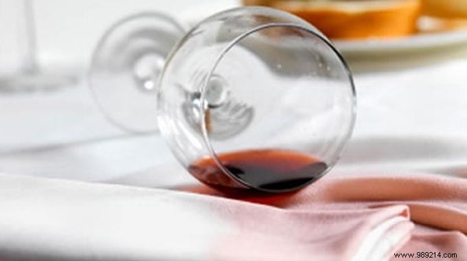 Proven Trick to Remove Red Wine Stains from Clothes Fast