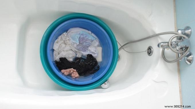 How to Effortlessly Remove Sunscreen Stains from Your Swimsuit with Liquid Detergent