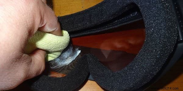 15 Proven Toothpaste Hacks for Cleaning, Polishing, and Everyday Fixes