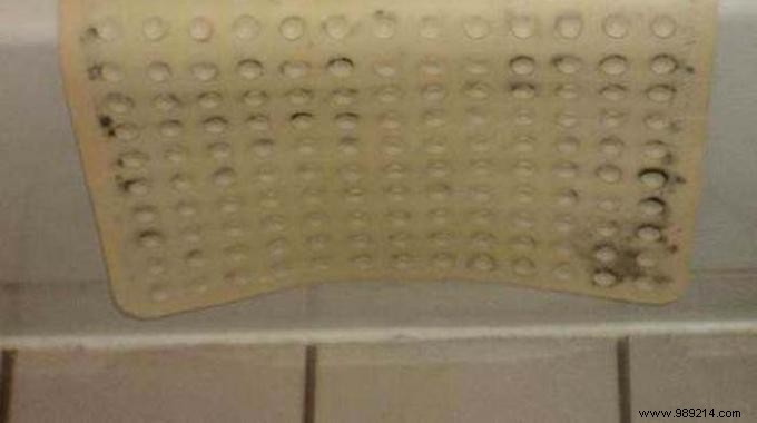 Eliminate Mold on Bath Mats: Proven Baking Soda Cleaning Method