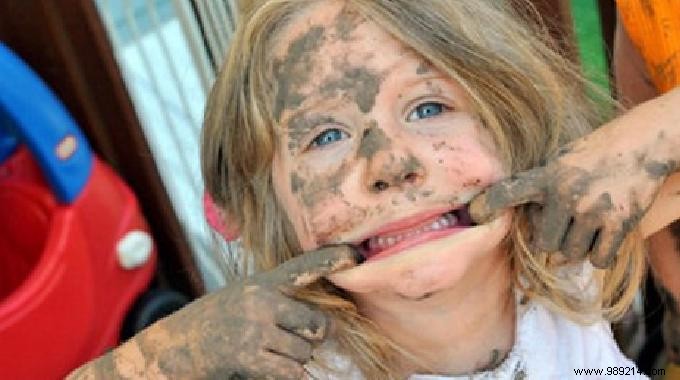 Remove Stubborn Mud Stains Naturally: The Proven Lemon Juice Method