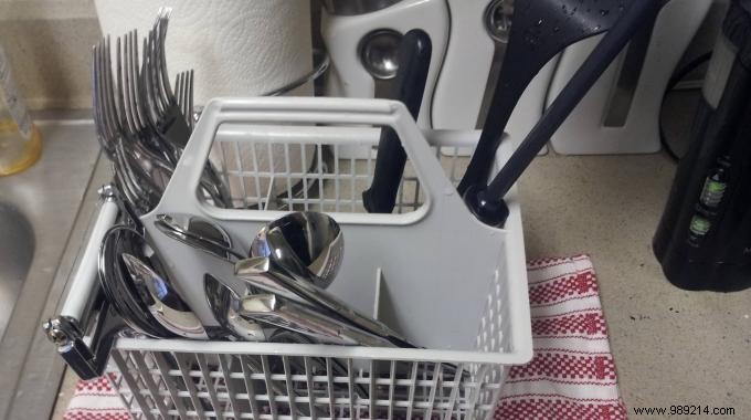 Effortless Cutlery Drying Hack: Use Your Dishwasher Basket