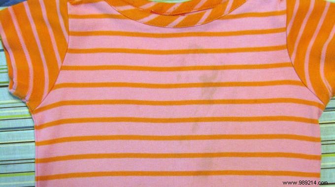 How Terre de Sommières Effortlessly Removes Grease Stains from Any Fabric or Surface