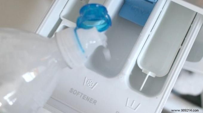 The Easiest Homemade Fabric Softener: A Simple, Natural Recipe